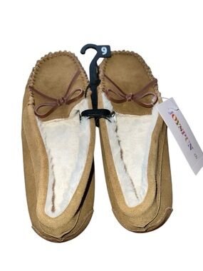 Women’s Tan Fleece-Lined Moccasin Slippers